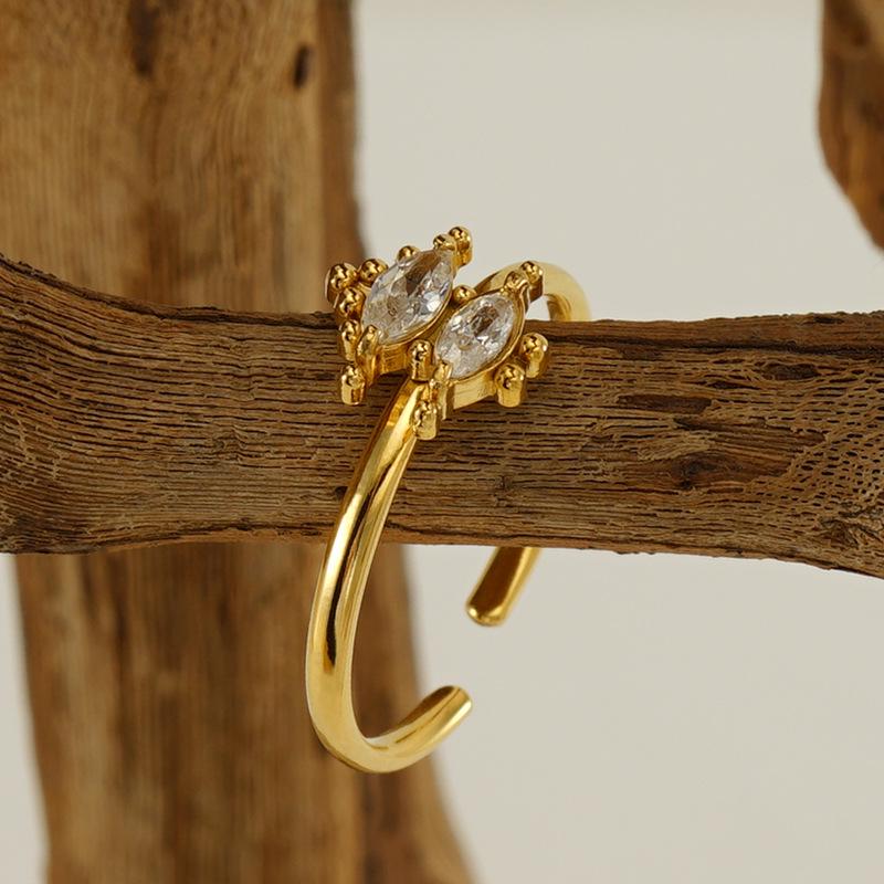 Zircon Inlaid Stainless Steel Christmas Tree Ring for Women - European & American Style, Light Luxury Titanium