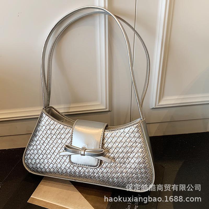 Premium sense niche bag women's 2025 new spring and summer versatile French woven portable shoulder bag underarm small square bag