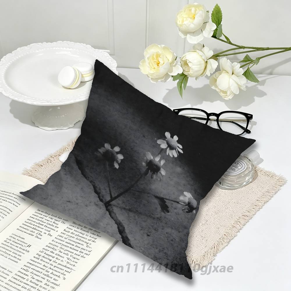 For Singer AAriana Petal GGrande Pillow Case For Home Bedroom Car Office Decoration Living Room Sofa Cushion Cover Suitable