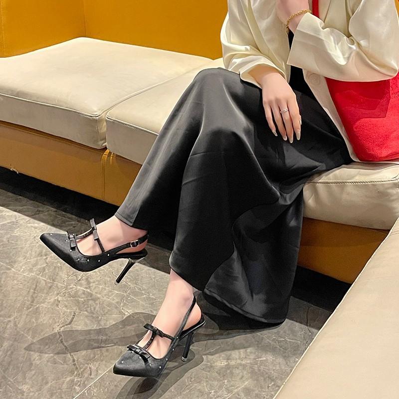 2025 весна и осень новые остроносые однотонные атласные туфли с заостренным носком и ремешком сзади со стразами женские туфли на шпильке