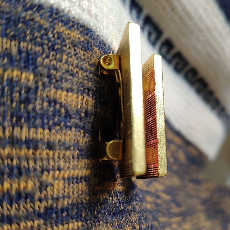 Брошь с национальным флагом Казахстана, 2,5*1,5 см, цинковый сплав, литой под давлением ПВХ, цветная печать и покрытие, золотая прямоугольная форма