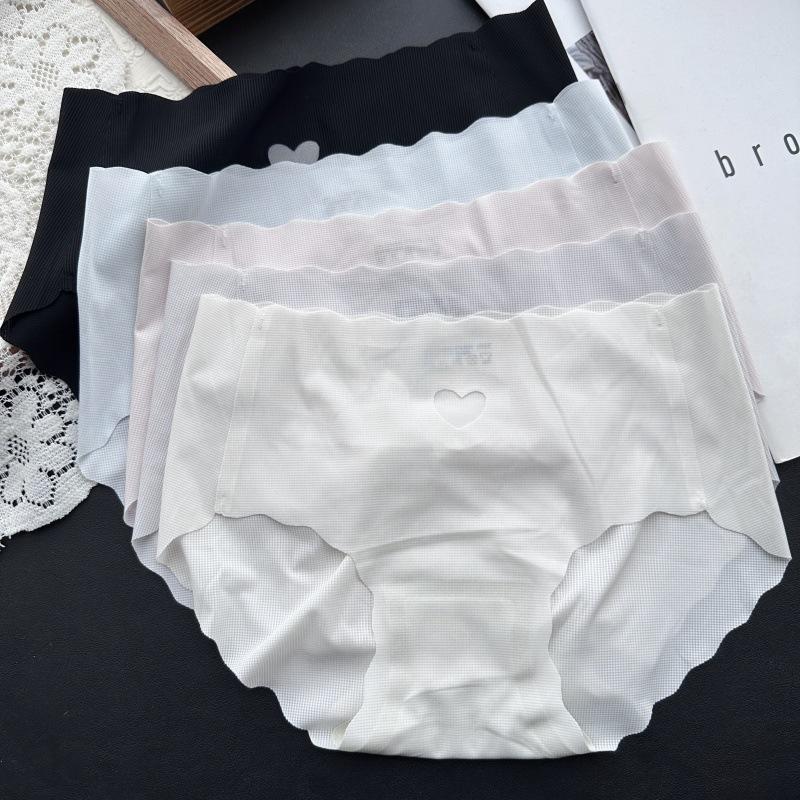 Women's Spring and Summer Love Ice Silk Without Trace Wavy Waist Underwear