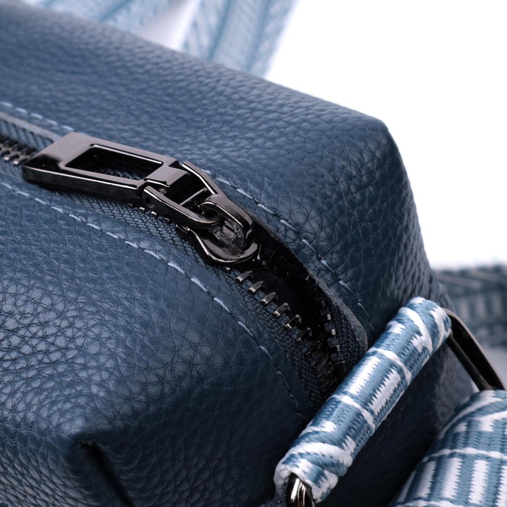 Trendy Bag with One Compartment for Stylish Women Made of Genuine Leather Vintage 22605 Blue