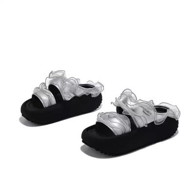 Французское кружево прохладные тапочки женские лето 2025 новая мода универсальные с юбкой носить с открытым носком пляжные тапочки