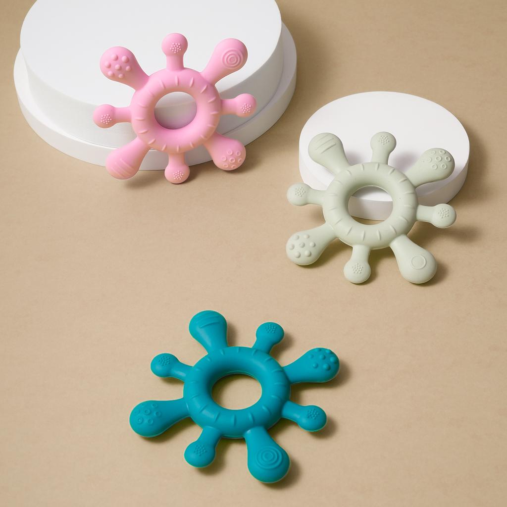 Color Kids 1PCS Baby Silicone Toys Cartoon Teething Toys Toddler Chewing Toy Training Molar Sensory Toys Newborn Accessories