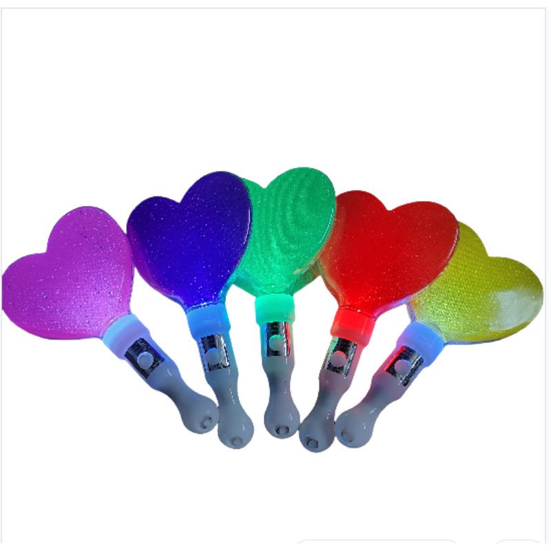 Светящаяся палочка в форме сердца: Светящаяся палочка для чирлидинга Star & Peach с логотипом на заказ.