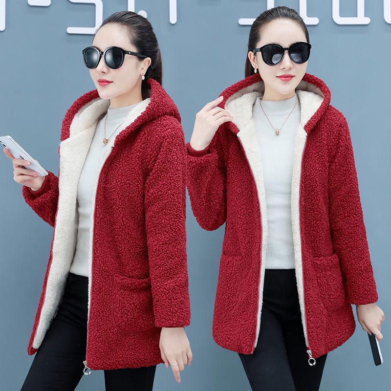 Women's Plus Size Long Velvet Thickened Faux Lambskin Casual Jacket for Autumn/Winter 2023