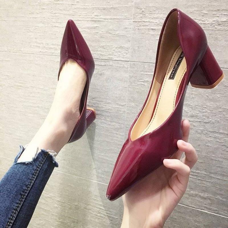 Обувь для женщин 2024 года, офисная женская летняя обувь, удобная и элегантная, с острым носком, белого цвета, со средним каблуком, по самой выгодной цене