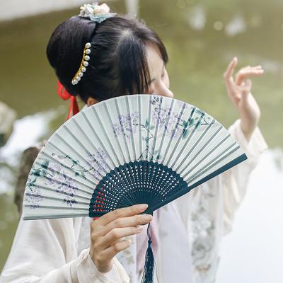 Складной веер Hanfu женский Cheongsam танец танец дети студенты летний портативный складной маленький веер