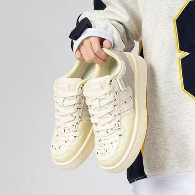 Пустынный ветер нишевый ретро сочетание цветов маленькие белые туфли женские 2025 новая осенняя тенденция дышащие повседневные универсальные кеды женские