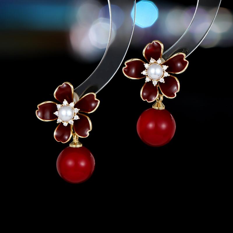 Элегантные высококачественные серьги в стиле ретро в стиле Гонконга из серебра 925 пробы с пятилепестковыми игольчатыми цветочными каплями и объемными жемчужными серьгами