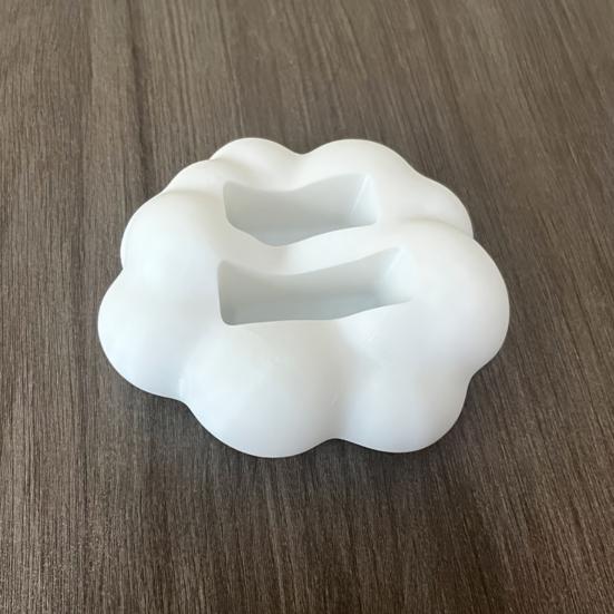 Держатель для пульта дистанционного управления Прочный в форме облака Универсальный органайзер для пультов для телевизора и бытовой техники Легко монтируемый ящик для хранения для дома, офисного стола, прикроватной тумбочки