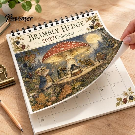 Художественный домашний офисный календарь 2027 Brambly Hedge Настенный календарь, 12-месячный подвесной планировщик с винтажной спиральной обложкой Расписание Лесная мышь Гриб