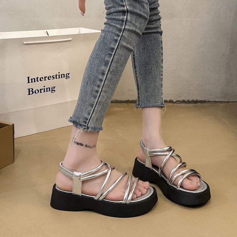 Фея римские сандалии женские 2025 лето новый студент фея мягкая подошва одно слово толстая подошва с юбкой сандалии