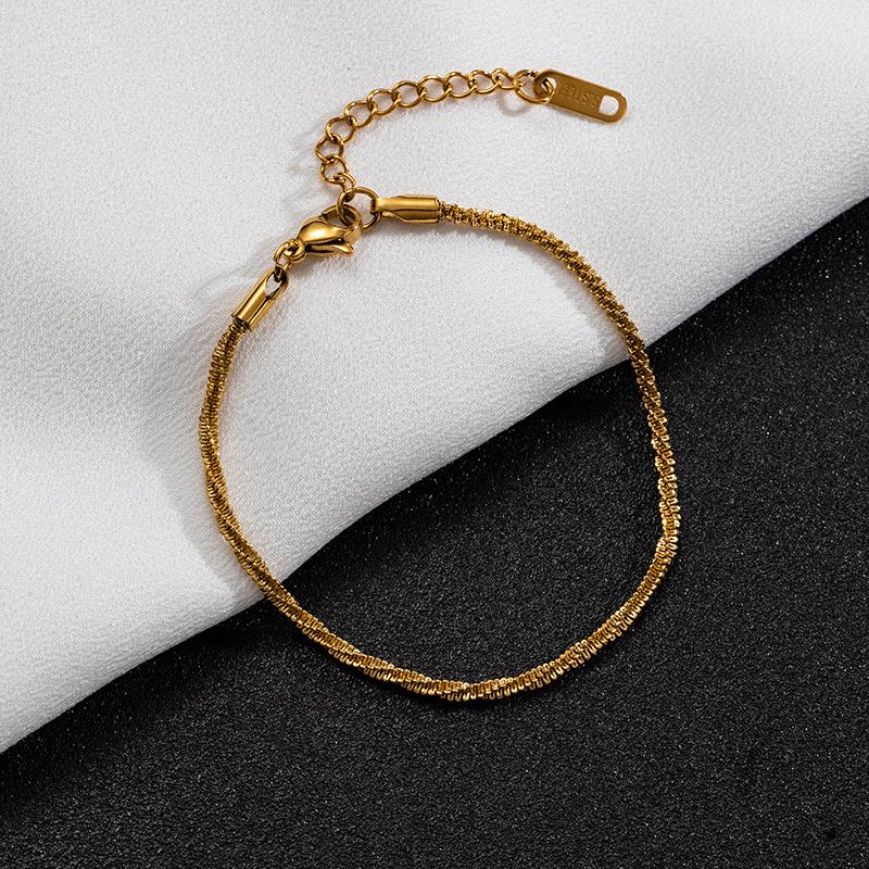 Temperament Light Luxury Gold Color Charm Bracelets for Women Elegant Sexy Stainless Steel Female Bracelet Jewelry