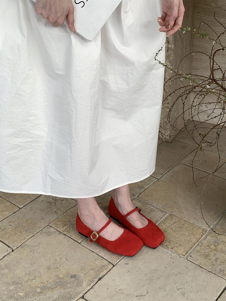 Сказочная квадратная голова с юбкой туфли бабушкины 2025 весна ремешок с пряжкой на одно слово плоская подошва вечерний бриз нежные одинарные туфли маленькие кожаные туфли