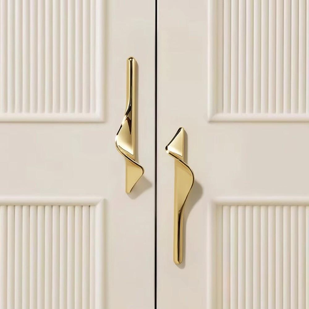 Zinc Alloy Wardrobe Door Handles Light Gold Dresser Drawer Knobs Furniture Handles for Wardrobe
