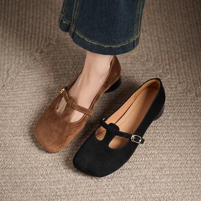 Замшевые модные туфли на низком каблуке с пряжкой на ремешках женские туфли-лодочки европейского дизайна с полым декором