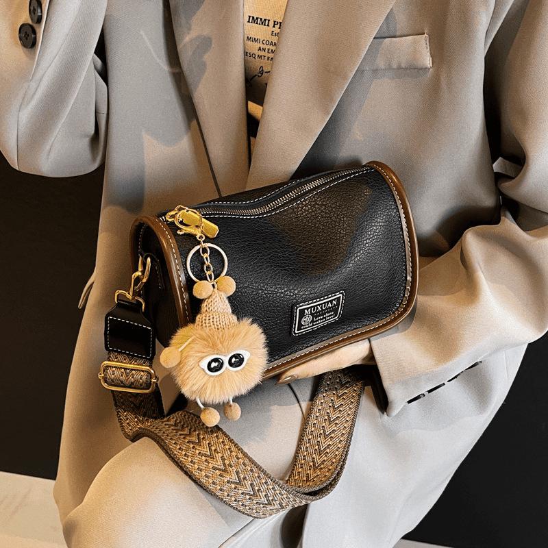 2025 Women's High-End Boston Baguette Shoulder Bag - Popular Wide Strap Crossbody Pillow Bag