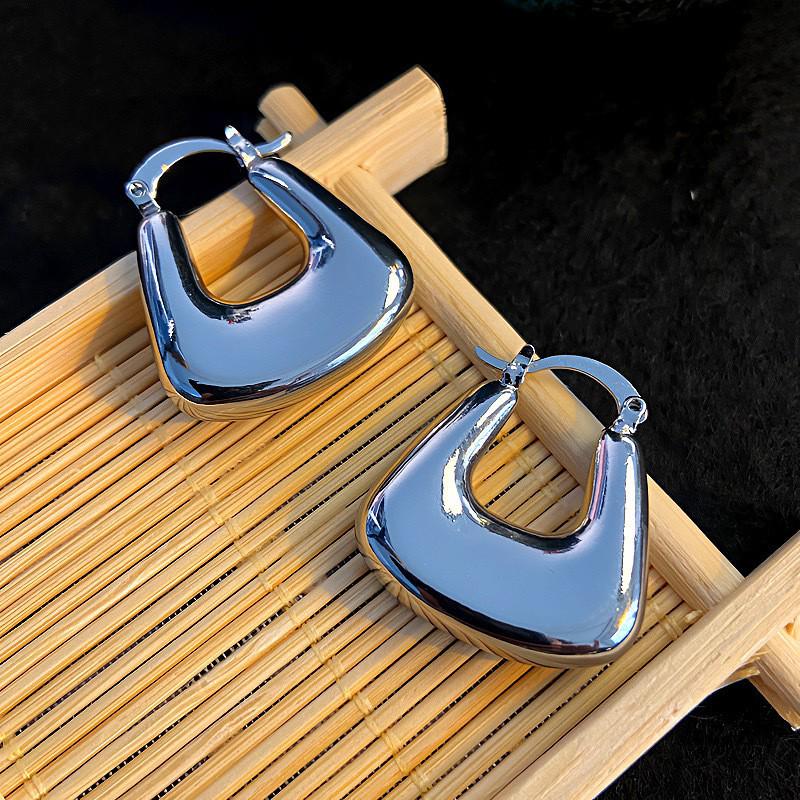 Vintage Rose Leaf Metal Cuban Link Pearl Earrings for Women