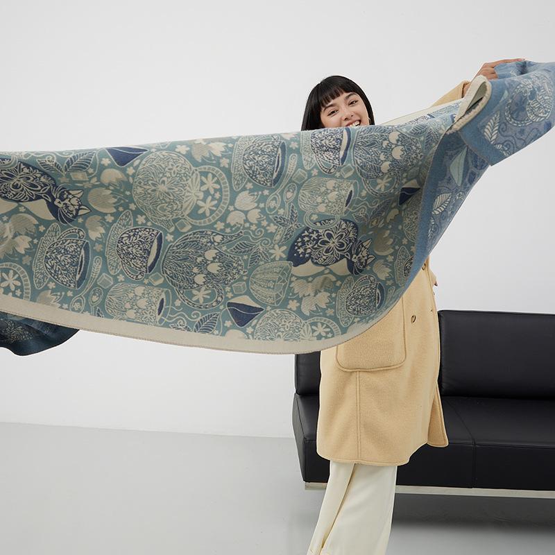 Retro Ethnic Style Color Matching Printed Scarf Female Fresh, Sweet And Auspicious Pattern Shawl Fashionable Warm Soft Scarf