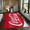"""Красная ковровая дорожка с логотипом Coca-Cola и текстурой капель воды"" Подходит для использования в качестве противоскользящего покрытия для диванов в гостиной и спальне"""