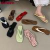 Fashion Summer Beach Flip Flops Women Flats Slides Slippers Shoes Female Footwear Fashion Square Toe Ladies Flats Slippers Sandals Shoes