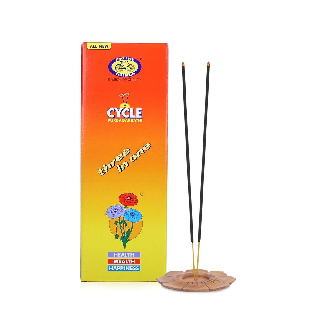Cycle Pure Агарбатти Три в одном Благовония Упаковка из 2 штук (250 г в упаковке) Цветочно-древесный аромат лилии для пуджи и медитации