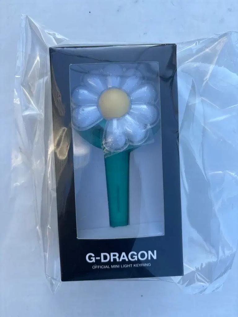 G-DRAGON Featured) Official Membership Mint Color Cheering Stick Mini Key Ring Used