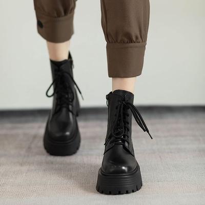 Британский стиль короткие ботинки женские весна и осень толстая подошва маленькие мужчины 2025 новые увеличивающие рост ботинки Мартин ботинки-локомотивы ins тренд