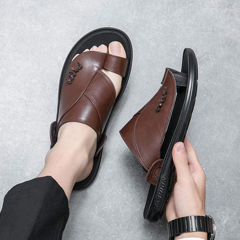 Fashion Summer Sandals High Quality Leather Men Bare Toe Slippers Men Shoes Slip On Casual Shoes Outdoor Mens Slides Comfy Beach Sandals