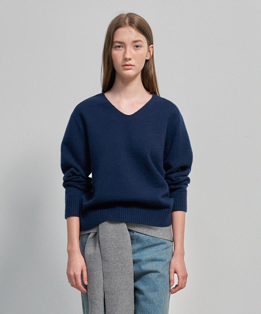 HANE Solid Core V-Neck Knit_Moon Navy