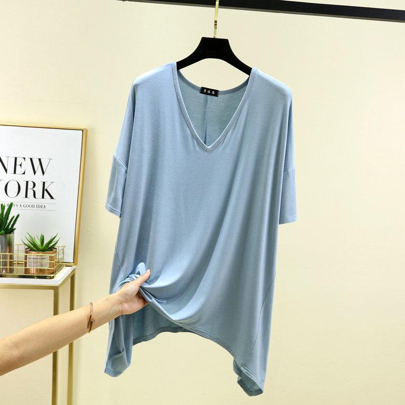 Футболка из модала свободного кроя с V-образным вырезом и рукавами-пятью точками - летняя, легкая, однотонная, топ больших размеров
