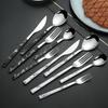 Столовые приборы в европейском стиле с ручками под дерево и узором под камень