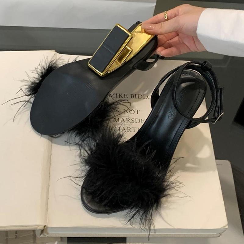 Мода Мода Дизайн из перьев Форма Высокие каблуки Женские Сексуальные С открытым носком Ремешок на щиколотке Пряжка Меховые Сандалии Летние Элегантные Банкетные Свадебные Туфли