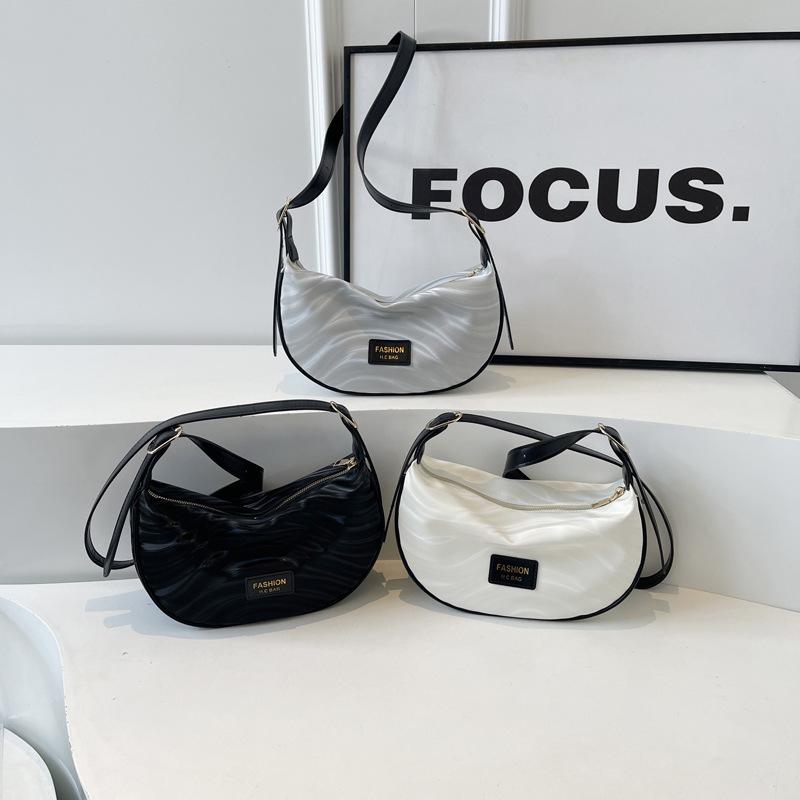 Городская текстура Нишевая сумка Женская сумка Новая повседневная сумка через плечо Модная простая сумка-пельмень на одно плечо Трендовая