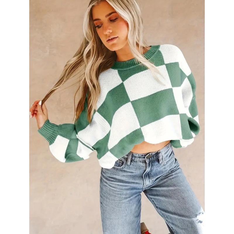 Женский свитер в стиле пэчворк с мозаичным узором в осенне-зимнем стиле