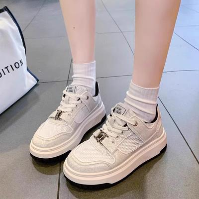 2025 новые маленькие белые туфли женские летние сетчатые дышащие тонкие сетчатые туфли для старшеклассниц универсальные популярные спортивные туфли