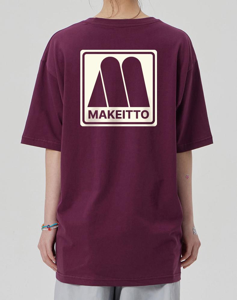 MAKEITTO [Квадратный логотип] Футболка с круглым вырезом_Бордовый