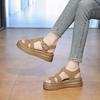 Мода 2025 Женские Новые Популярные Туфли с Дизайном Пряжки Тренд Повседневные Сандалии на Платформе Нескользящие Уличные Сандалии Уникальные Модные Сандалии