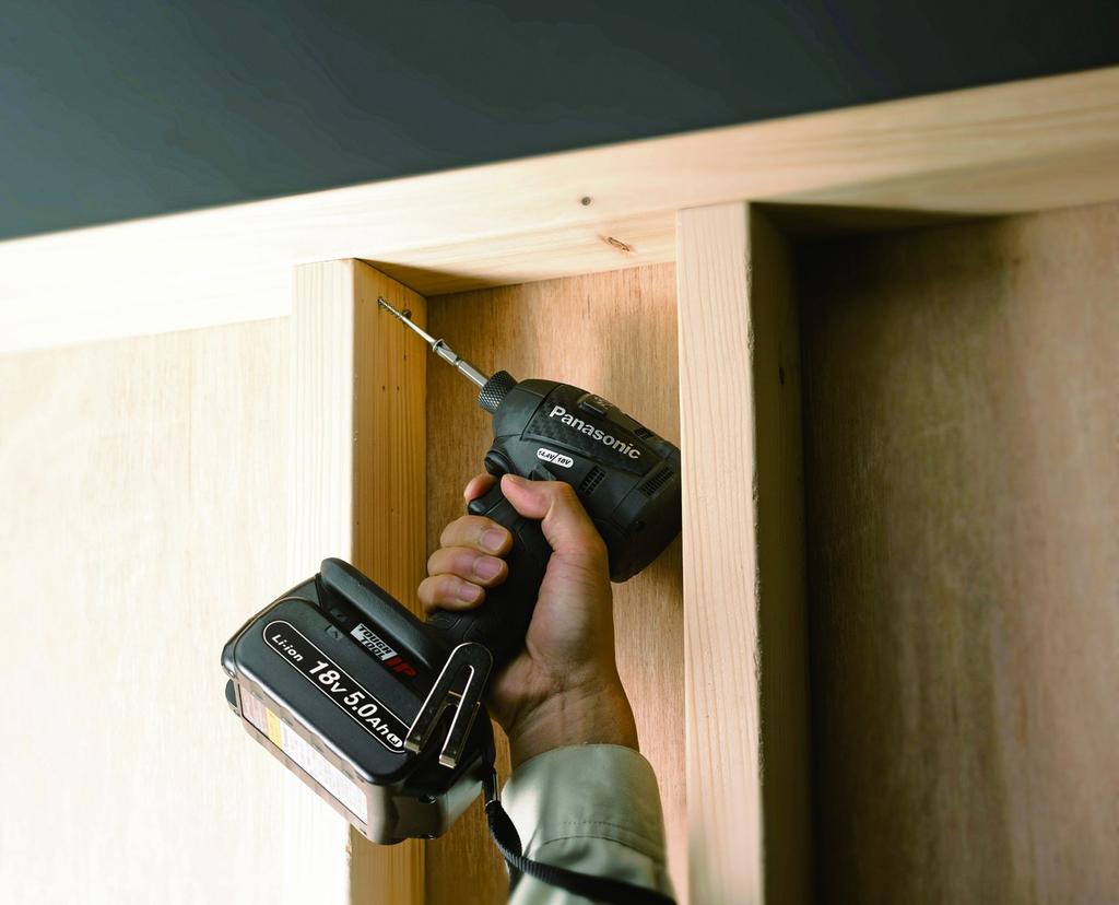 Panasonic Зарядный ударный EZ75A7 Двойной компактный Общая длина 118 мм Легкий Аккумулятор x Зарядное устройство и Кейс в комплекте Ударный шуруповерт Черный (14,4 В/18 В