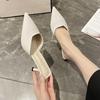 2025 остроносые трендовые сандалии сексуальные ленивые тапочки весенние новые модные тапочки с сумкой на голове полутапочки туфли на шпильках