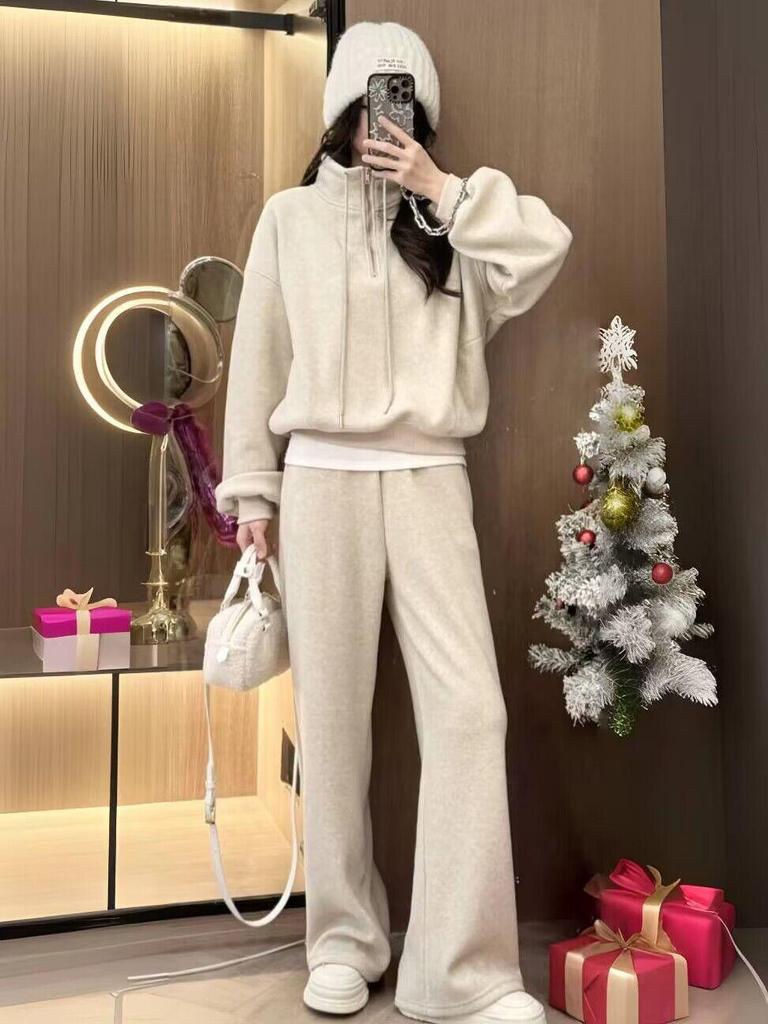 Autumn/Winter Women's Sweater Suit: European Style Velvety Two-Piece with Wide-Leg Pants