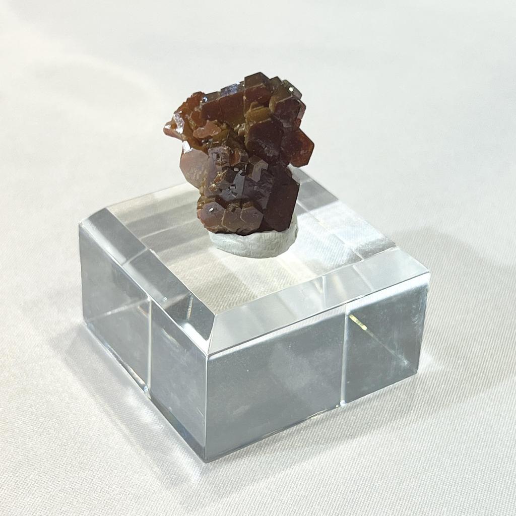 Tsukushi Science Минеральная ценность Минеральная глина для натуральных образцов Акрил 70г Липкость, 70г, Упаковка, Камни, Адгезия, Фиксация, Основа,