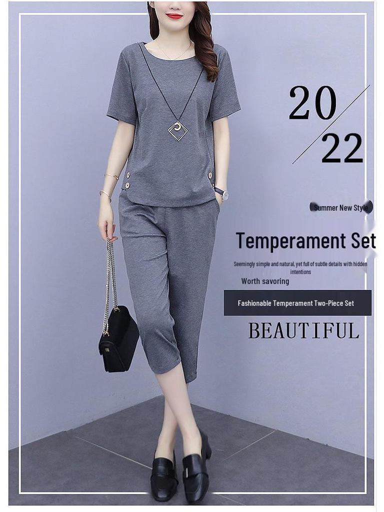 Модный женский летний костюм-двойка больших размеров: Футболка с коротким рукавом и укороченные брюки
