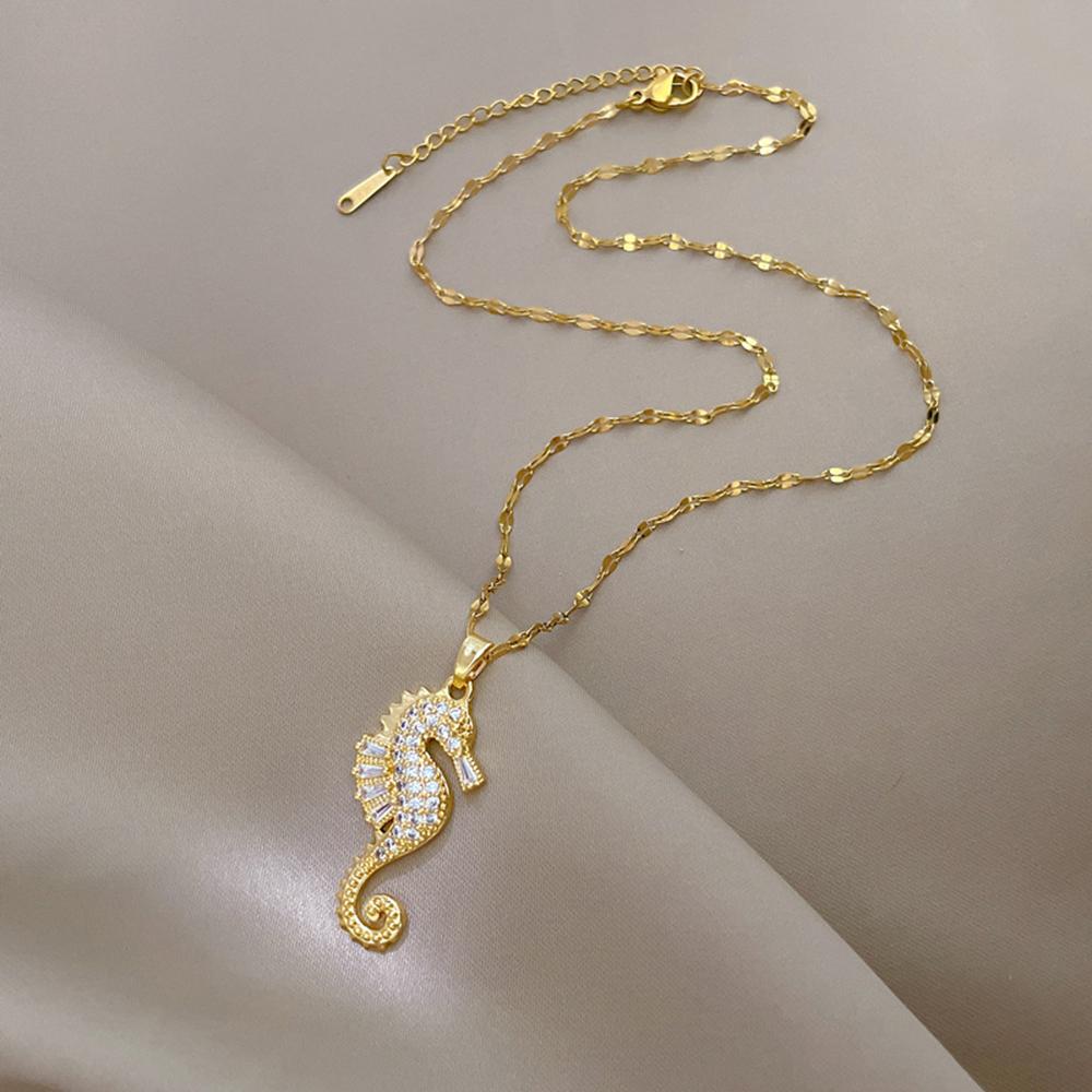 Seahorse Necklace Pendant for Women Fashionable High-End Light Luxury Temptress Niche Jewelry Accessory Gift