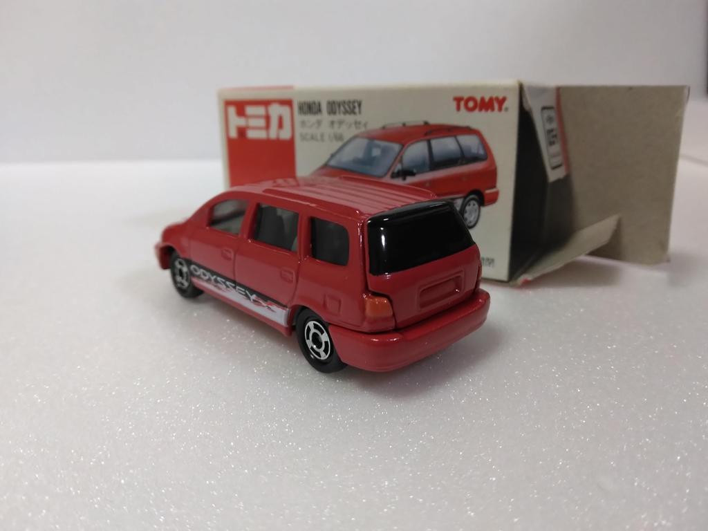 Томика Нет. 46 Honda Odyssey, литая модель автомобиля в масштабе 1/66, красная