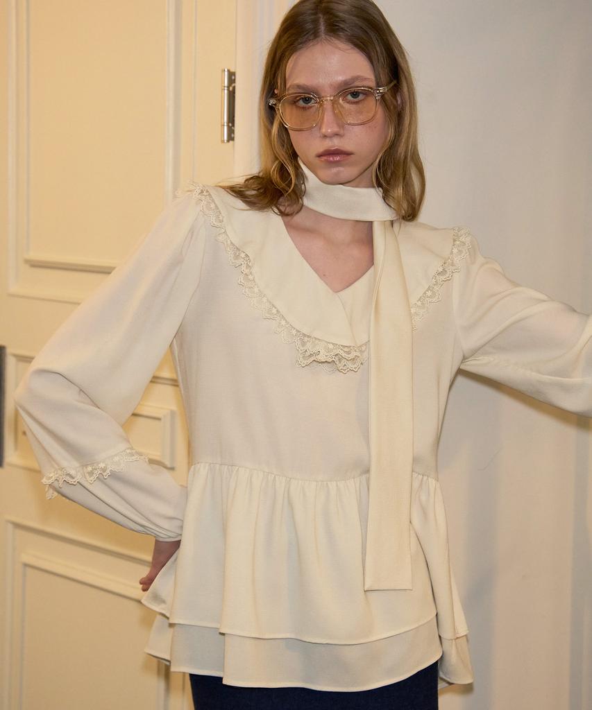 SALON DE YOHN Scarf Ruffle Blouse_ Ivory