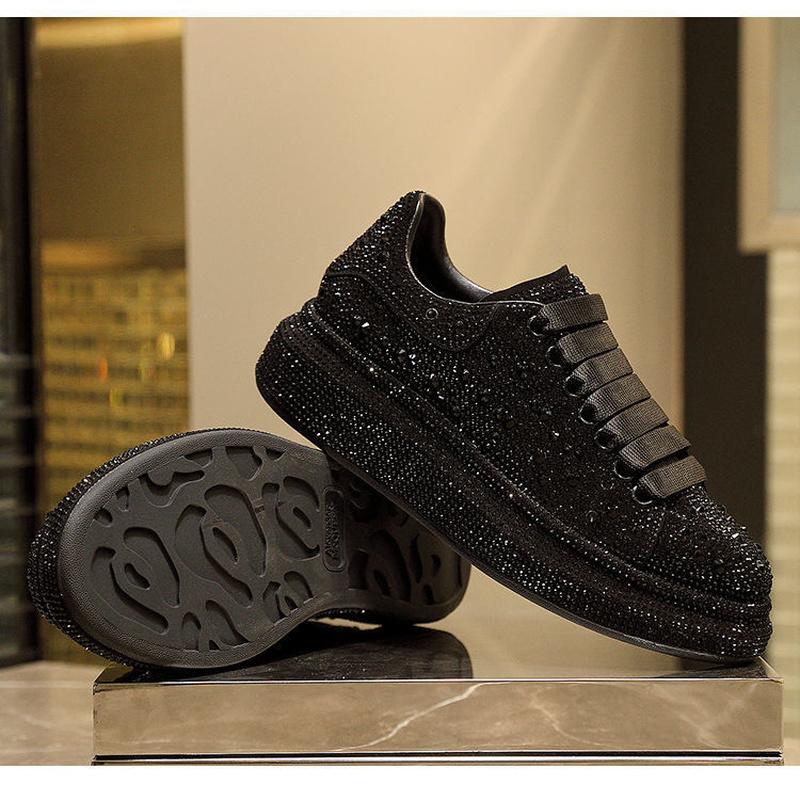 Женские туфли на платформе с блестящими стразами. Универсальная модная повседневная обувь. Женская спортивная обувь.