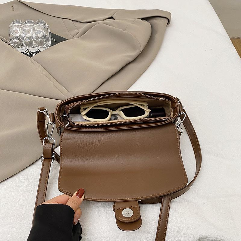 Летняя новая нишевая мода популярная универсальная сумка-малышка с пряжкой-булавкой через плечо, кроссбоди, женская сумка